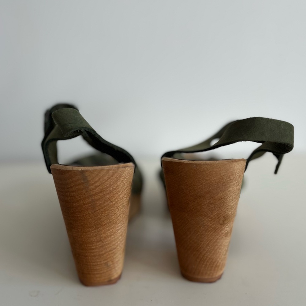 MIA Strappy Clog Sandals - Picture 5 of 8